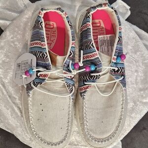 *NWT* Hey Dude Wendy Mid Boho Women's Sneakers